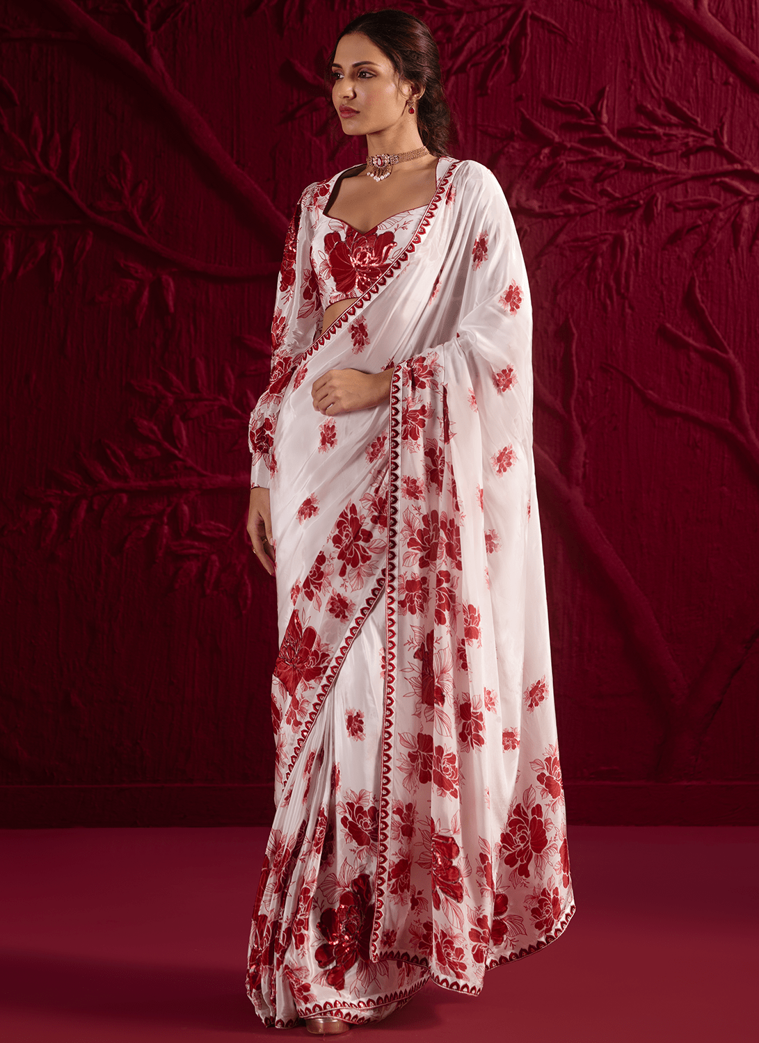 Off White Floral Embroidered Crepe Silk Saree - Lashkaraa