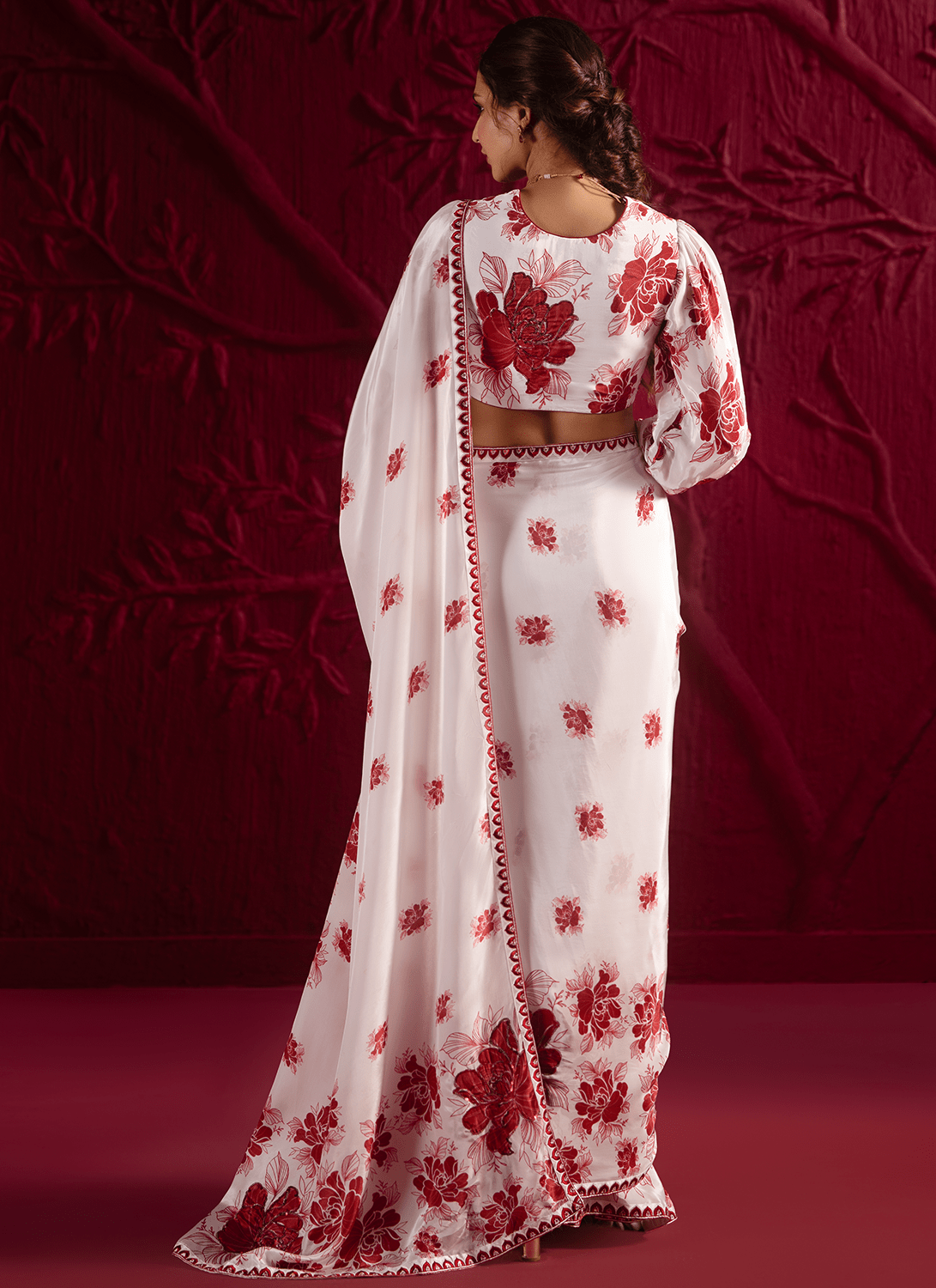 Off White Floral Embroidered Crepe Silk Saree - Lashkaraa
